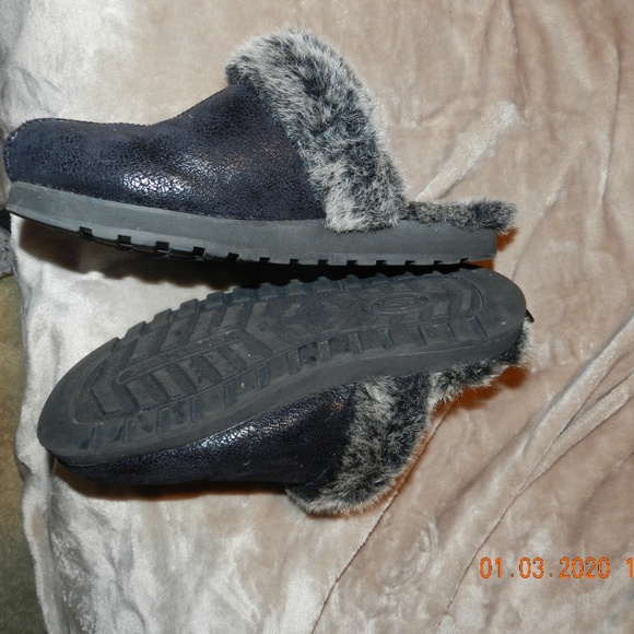 Women's Bobs by Skethchers Memory Foam Slippers - Picture 4 of 4